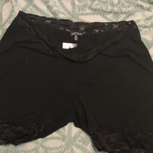 Current mood biker shorts